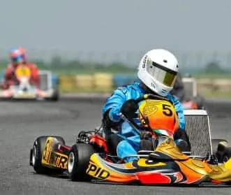 TRẢI NGHIỆM ĐƯỜNG ĐUA GO-KART TẠI CÔNG VIÊN GIẢI TRÍ LỚN NHẤT TRUNG TÂM THÀNH PHỐ.