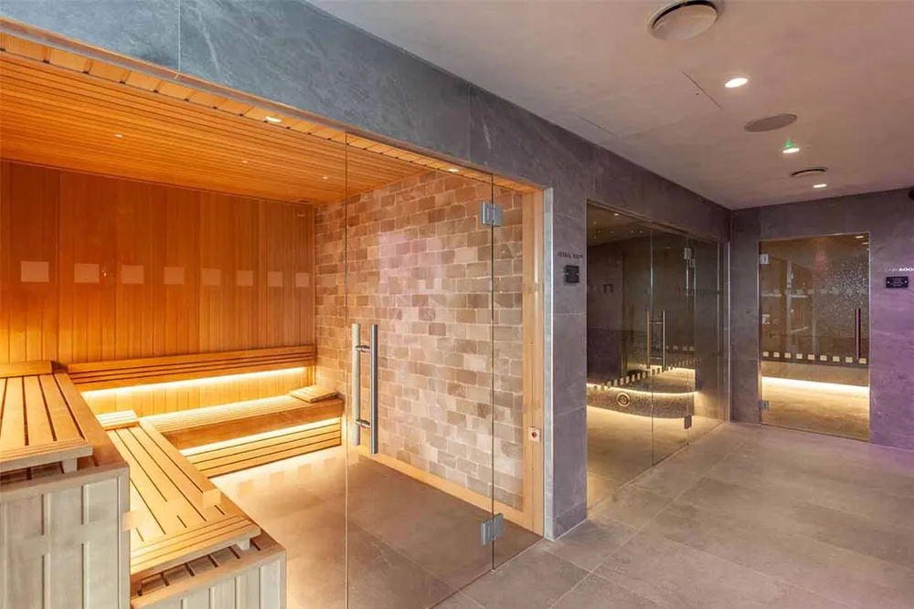 steam bath sauna complex dang cap 5 sao tai monrei saigon